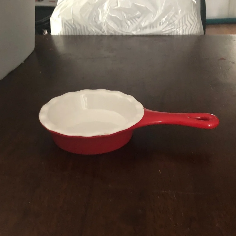 🍄 Mini Stoneware Skillet Dish with Handle